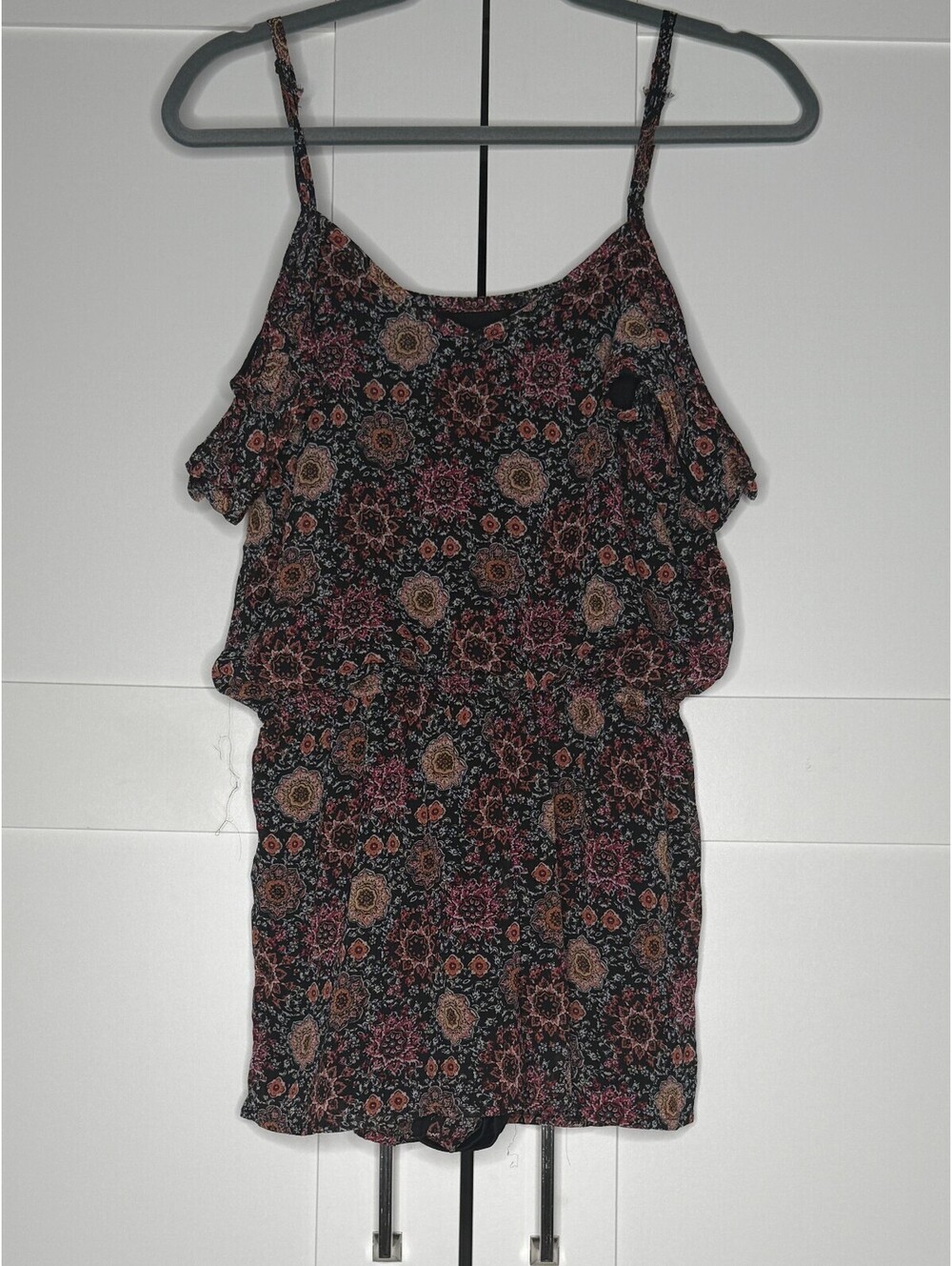 Xhilaration Women's Floral Cold Shoulder Romper Black Multicolor Size Small